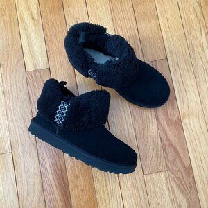 UGG Ultra Mini Tasman Braid Booties Black BRAND NEW  Women  Size 7  With Box